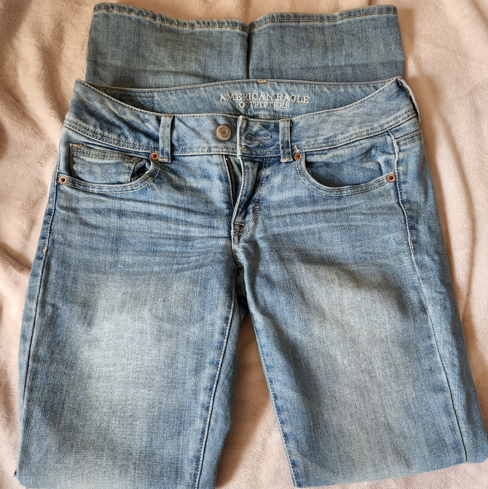 AMERICAN EAGLE Kick Boot Straight Jeans size 4 regular